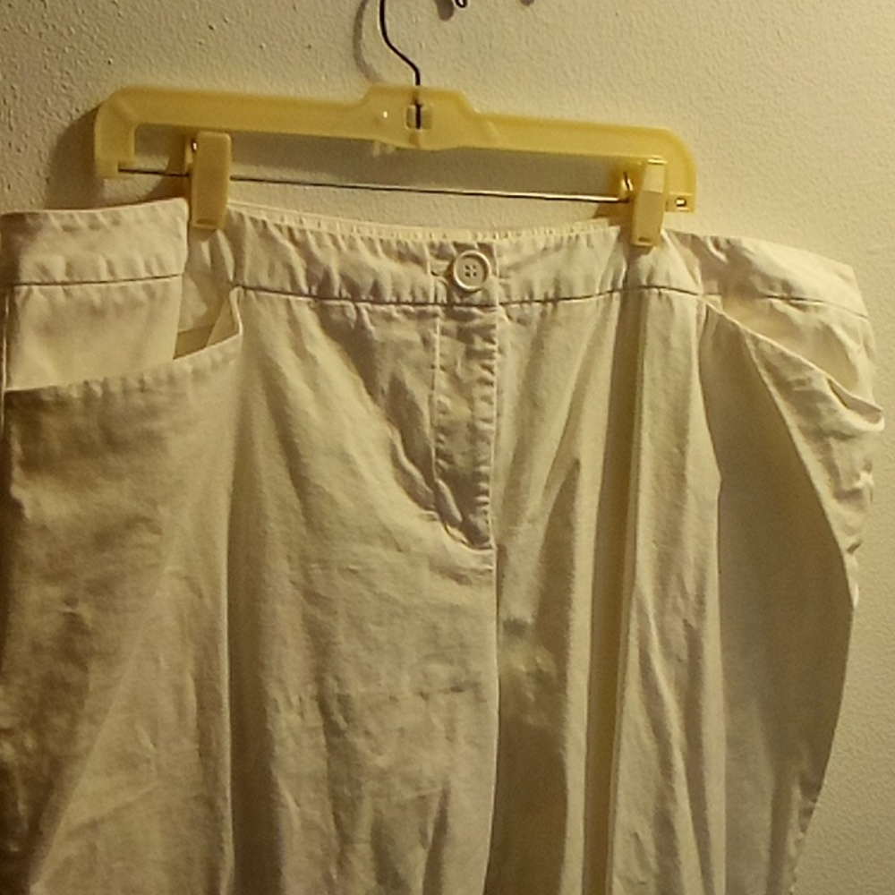 Ladies White Pants - Picture 6 of 6